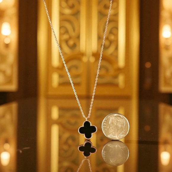 Mini Black Clover Necklace - Picture 2 of 4